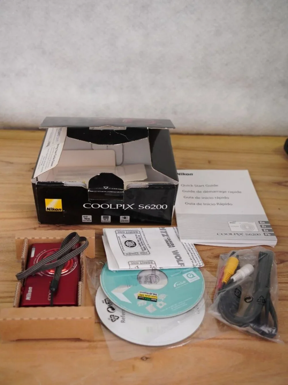 Nikon Coolpix S6200 Digital Camera 10x Optical Zoom Compact Red With Box Tested